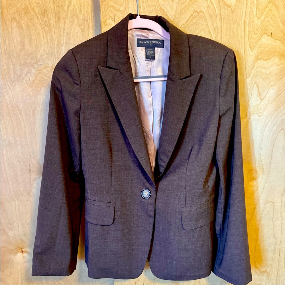 Banana Republic classic lightweight wool blazer